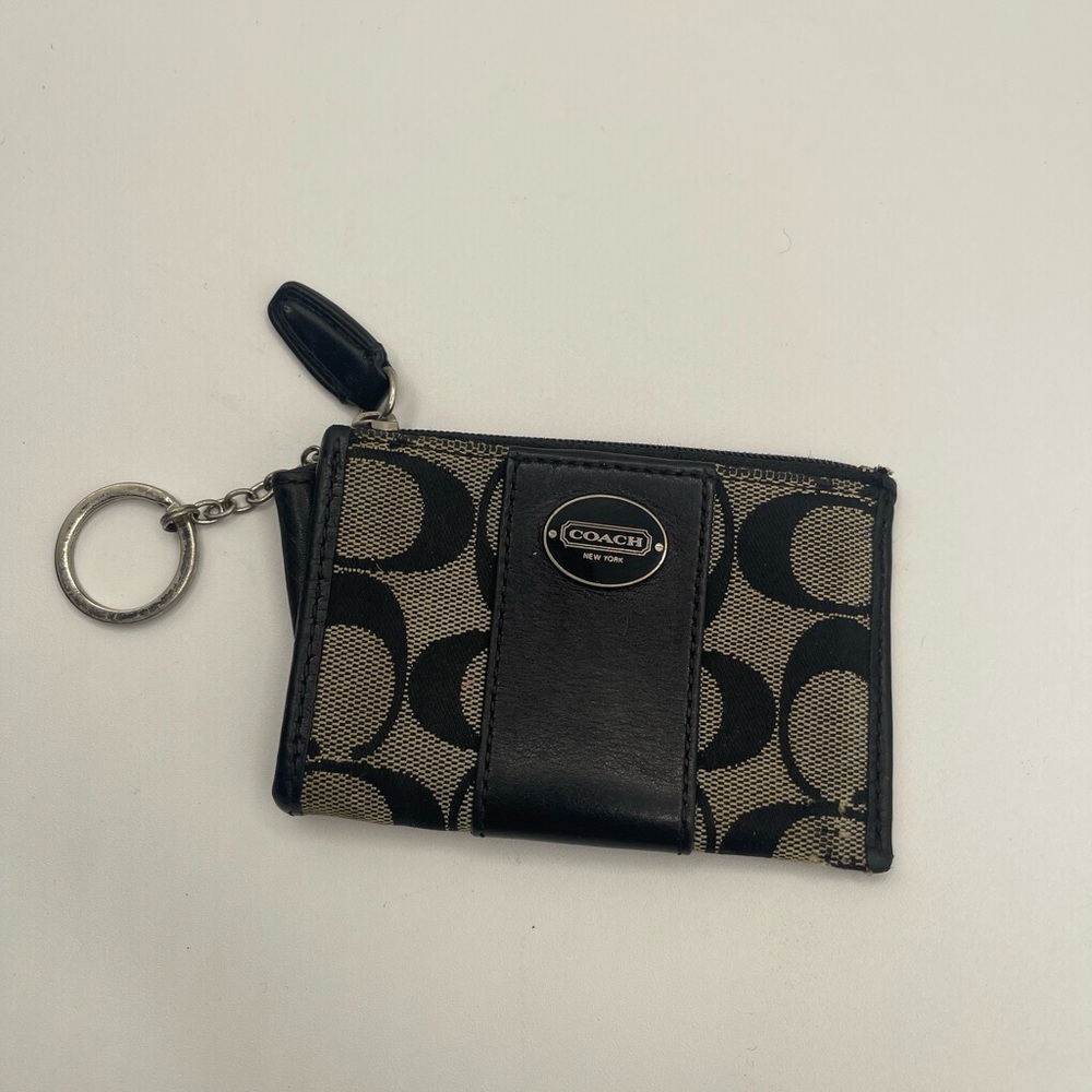 Coach Black and Tan Signature Keychain Wallet w/leather detail (11)